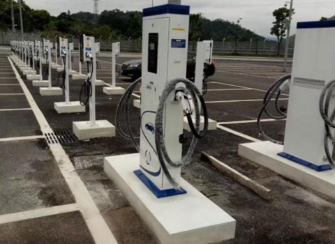 廣州從化區賽馬場案例-7KW立柱式充電樁-30KW雙槍直流充電樁
